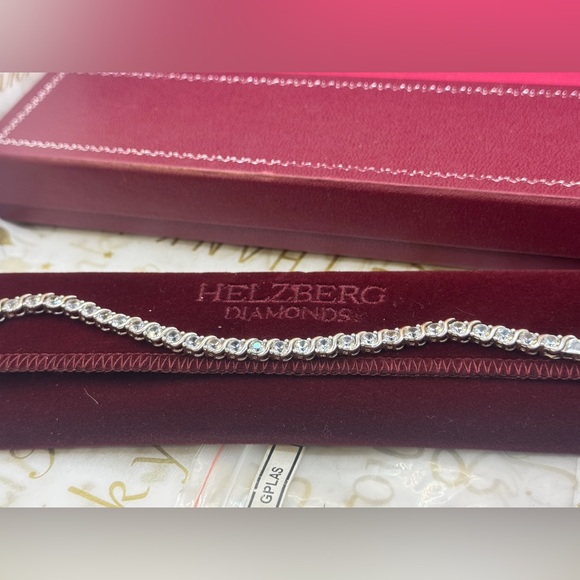 Helzberg diamonds 7.5” sterling silver white sapphire bracelet - Picture 8 of 14